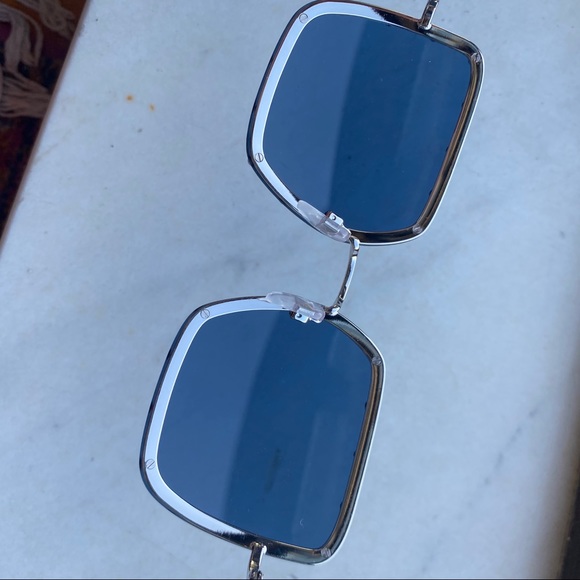 Valentino Sunglasses - Brand New! Never worn! VA2052 - Picture 11 of 16